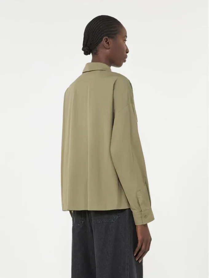 Asymmetrisk vasket bomuldsskjorte, khaki Asymmetrisk vasket bomuldsskjorte, khaki