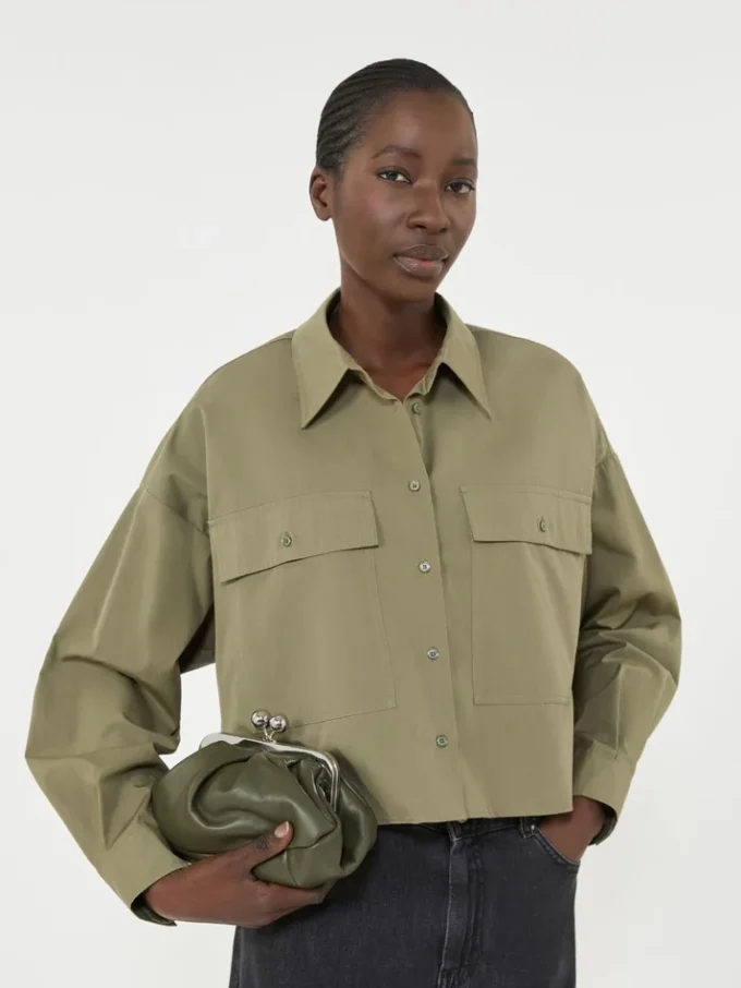 Asymmetrisk vasket bomuldsskjorte, khaki Asymmetrisk vasket bomuldsskjorte, khaki