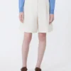 Bermudashorts i bomulds- og linnedcanvas, ecru Bermudashorts i bomulds- og linnedcanvas, ecru