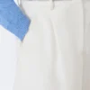 Bermudashorts i bomulds- og linnedcanvas, ecru Bermudashorts i bomulds- og linnedcanvas, ecru