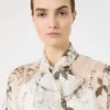 Bluse i mønstret chiffon, hvid Bluse i mønstret chiffon, hvid
