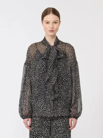 Bluse i printet chiffon, sort