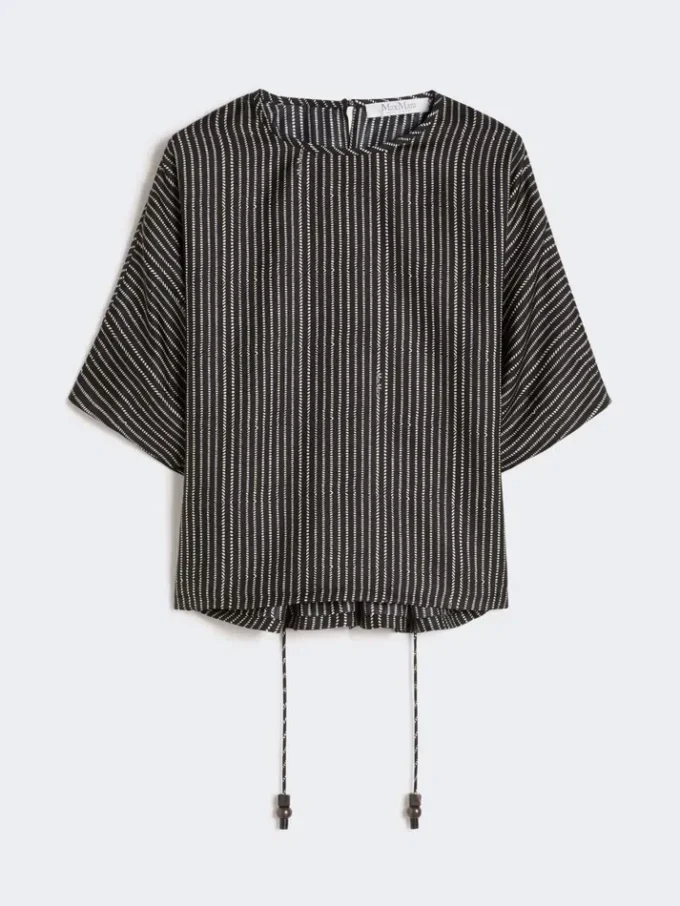 Bluse i trykt silke, sort hvid Bluse i trykt silke, sort hvid