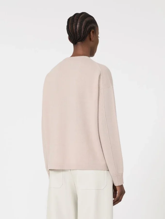 Boksformet sweater i uld og kashmir, farve: pudder Boksformet sweater i uld og kashmir, farve: pudder