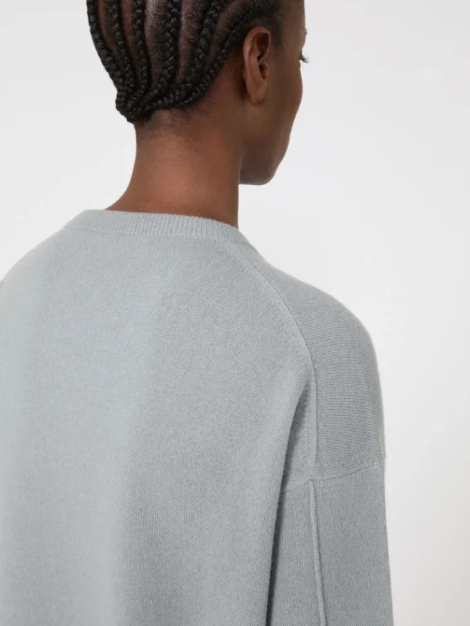 Boksformet sweater i uld og kashmir, lyseblå Boksformet sweater i uld og kashmir, lyseblå