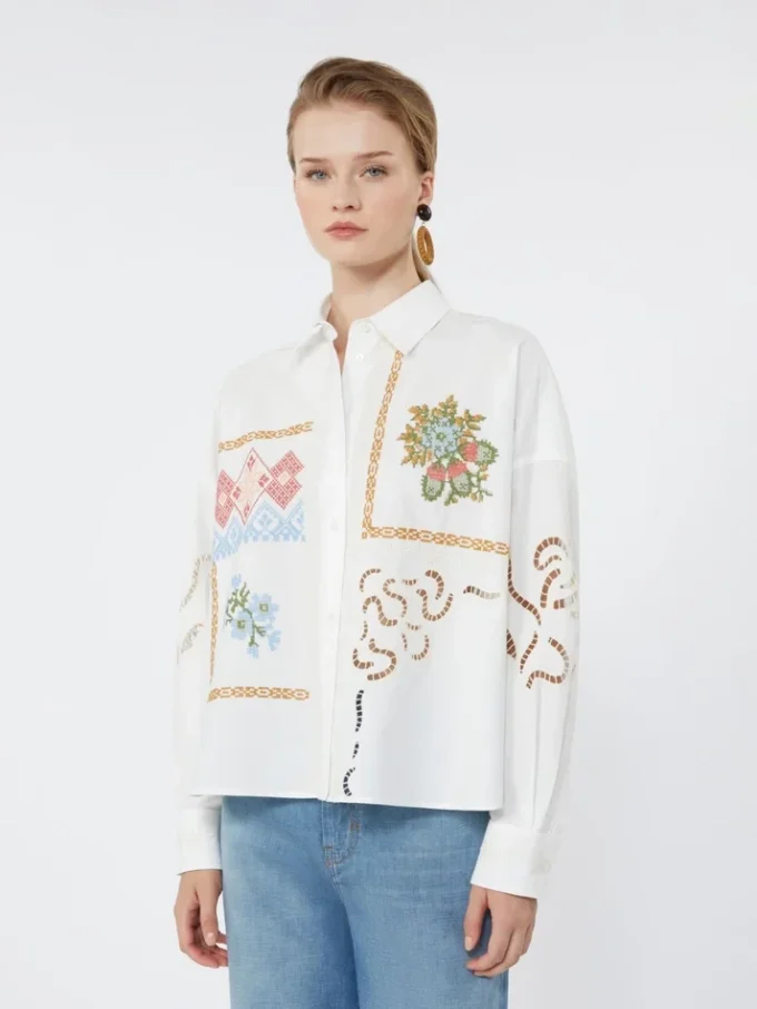 Bomuldsbluse med blonder og broderier, hvid Bomuldsbluse med blonder og broderier, hvid