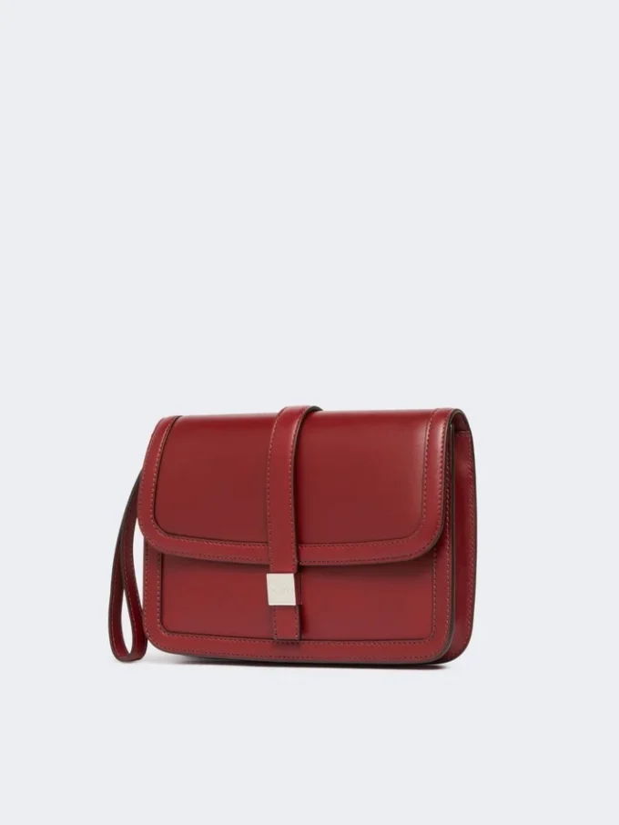 Clutch i glat læder, bordeaux Clutch i glat læder, bordeaux