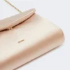 Clutch i viskose og silkesatin, farve: powder