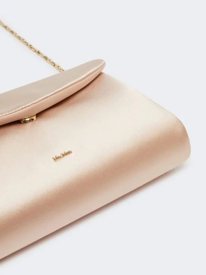 Clutch i viskose og silkesatin, farve: powder