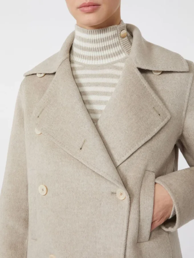 Dobbeltknappet peacoat i kashmir, sand Dobbeltknappet peacoat i kashmir, sand