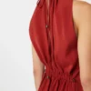 Faldende jumpsuit i envers-satin, rød Faldende jumpsuit i envers-satin, rød