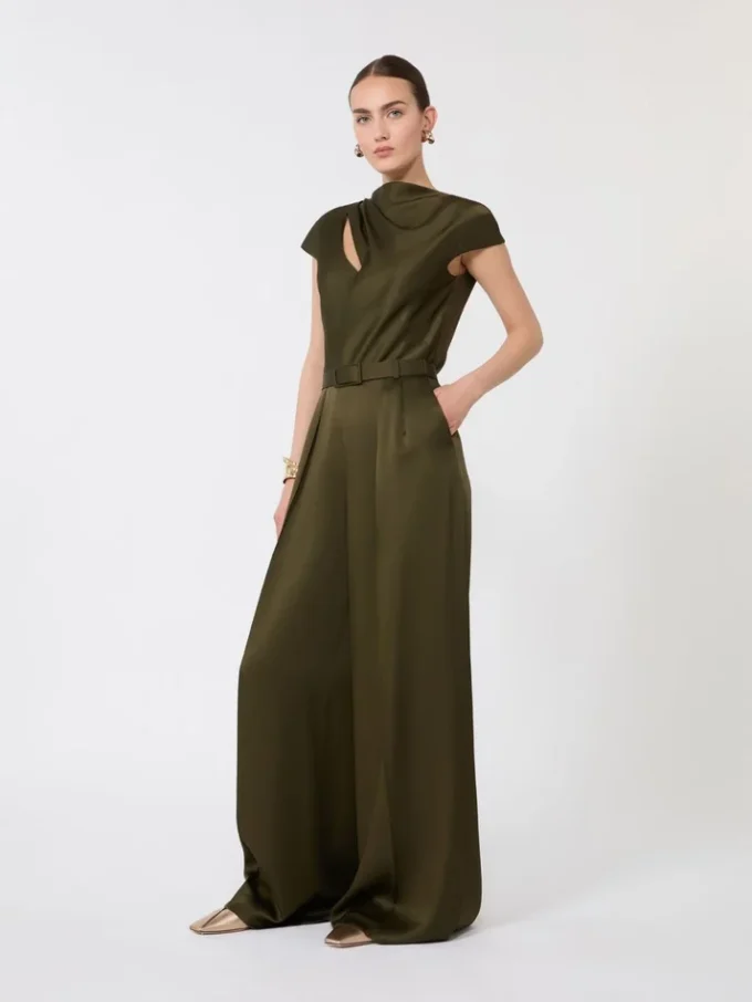 Jumpsuit i Envers-satin, mosgrøn Jumpsuit i Envers-satin, mosgrøn