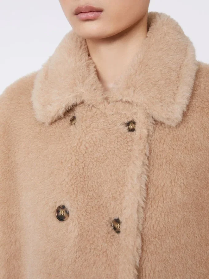 Kappe i alpaca og kashmir-teddy, beige Kappe i alpaca og kashmir-teddy, beige