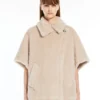 Kappe i alpaca og uld-teddy-stof, beige Kappe i alpaca og uld-teddy-stof, beige