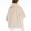 Kappe i alpaca og uld-teddy-stof, beige Kappe i alpaca og uld-teddy-stof, beige