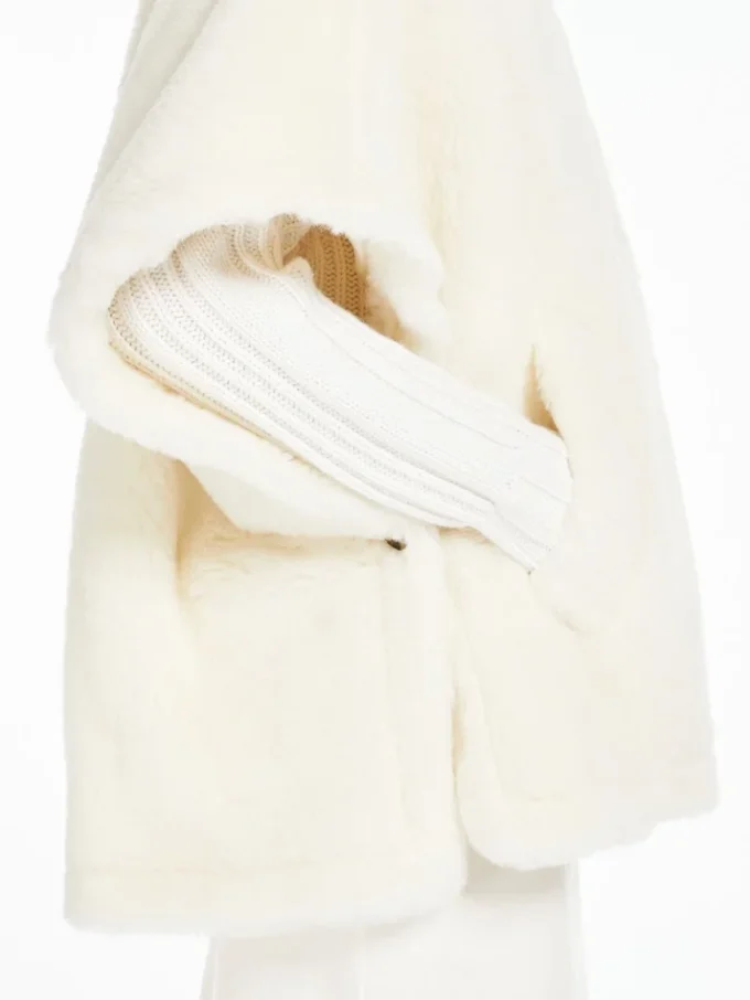 Kappe i alpaca og uld-teddy-stof, optisk hvid Kappe i alpaca og uld-teddy-stof, optisk hvid