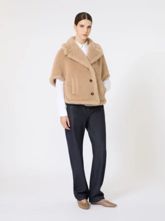 Kappe i teddy-stof af alpaca og kashmir med boxy-pasform, beige
