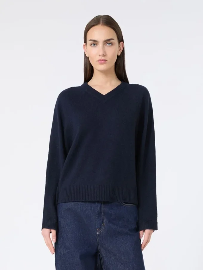 Kashmir-sweater med V-hals, marineblå Kashmir-sweater med V-hals, marineblå