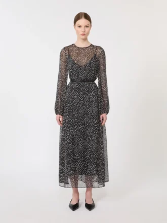 Kjole i printet chiffon, sort