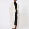 Dobbeltknappet overfrakke i fil coupa-jacquard, sand Dobbeltknappet overfrakke i fil coupa-jacquard, sand