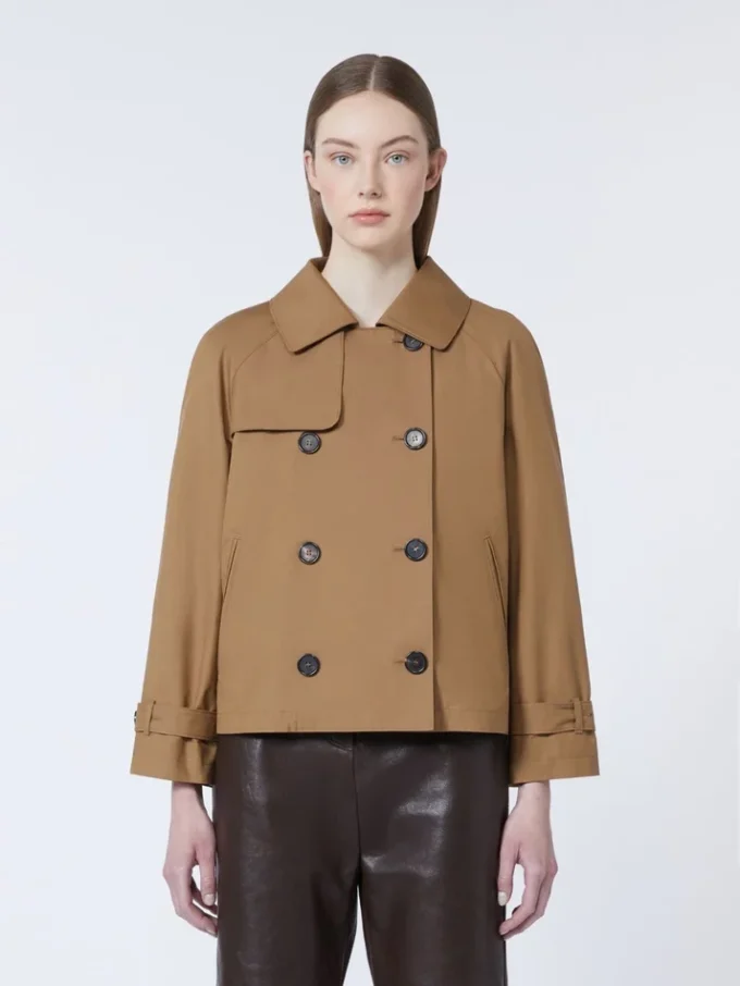 Kort vandafvisende trenchcoat i twill, brun Kort vandafvisende trenchcoat i twill, brun