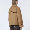 Kort vandafvisende trenchcoat i twill, brun Kort vandafvisende trenchcoat i twill, brun