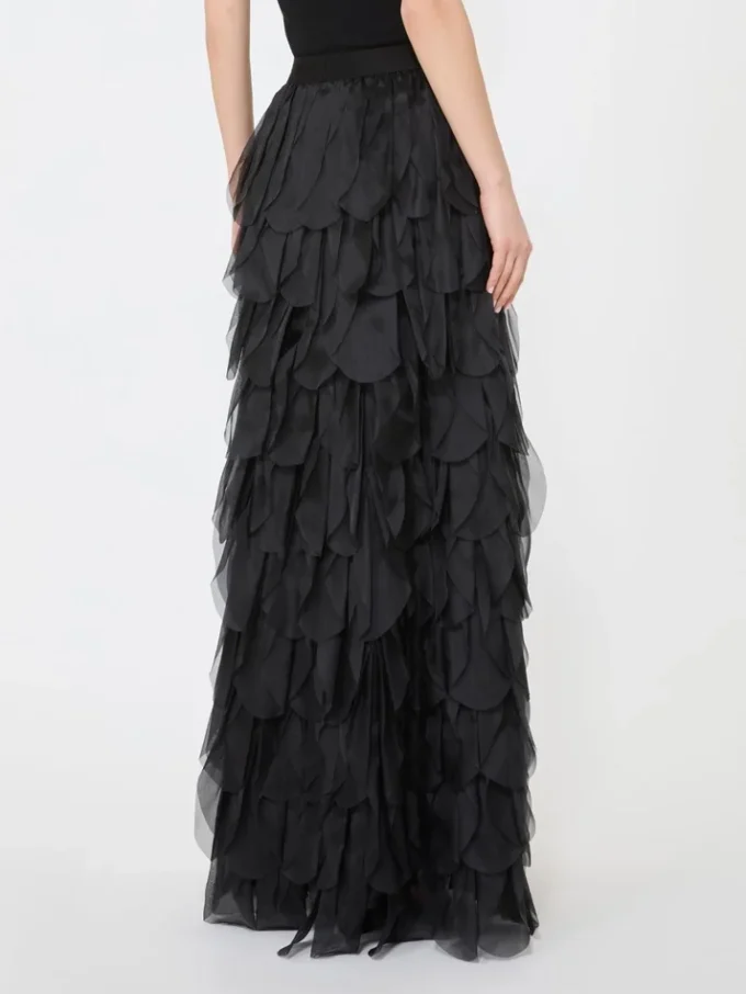 Lang nederdel med kronblade i silkeorganza, sort Lang nederdel med kronblade i silkeorganza, sort