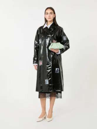 Midi-trenchcoat i gabardine med vinyleffekt, sort