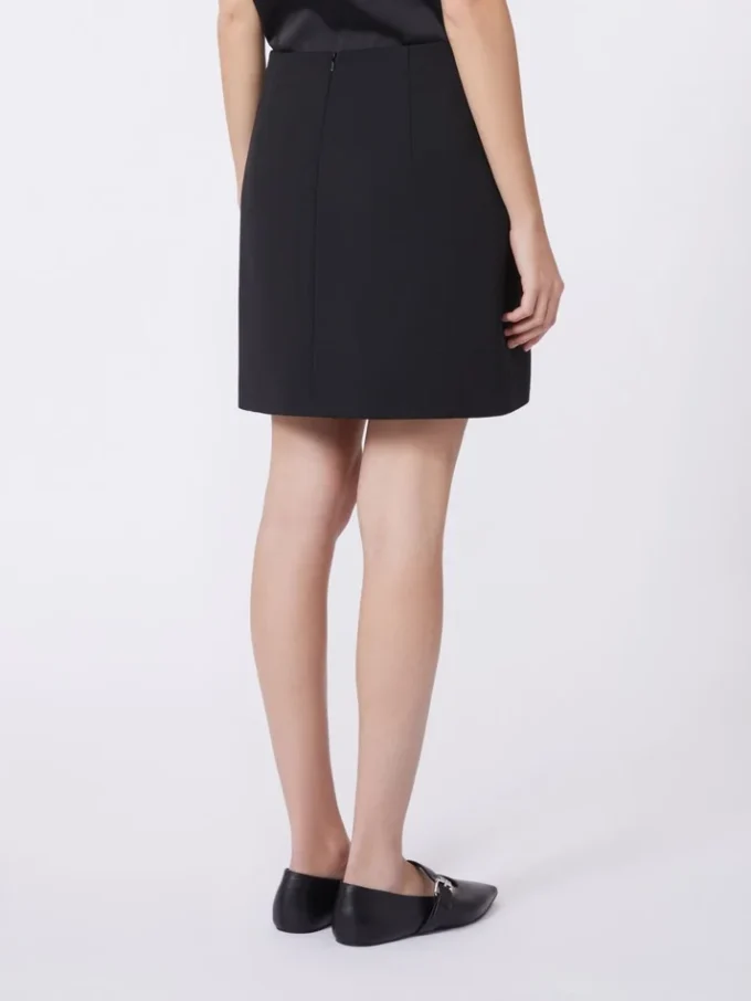 Mini-nederdel i stretch-gabardine, sort Mini-nederdel i stretch-gabardine, sort