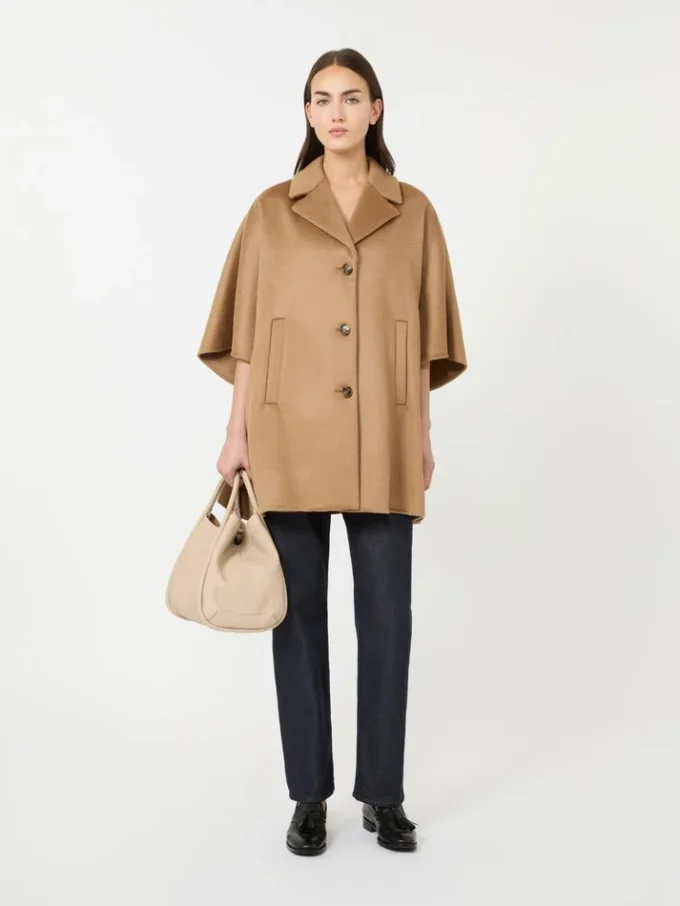 Oversized kappe i bredvævet kashmir, kamel Oversized kappe i bredvævet kashmir, kamel