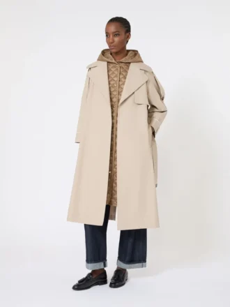 Oversized vandafvisende trenchcoat i twill, sand Oversized vandafvisende trenchcoat i twill, sand