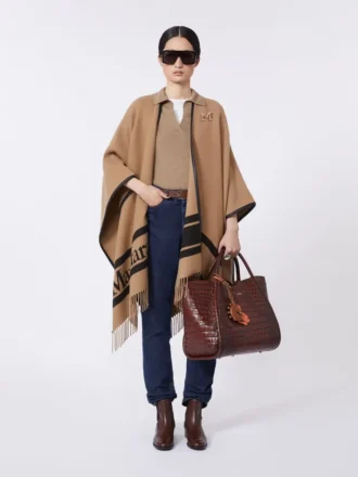 Poncho i jacquarduld, kamel Poncho i jacquarduld, kamel