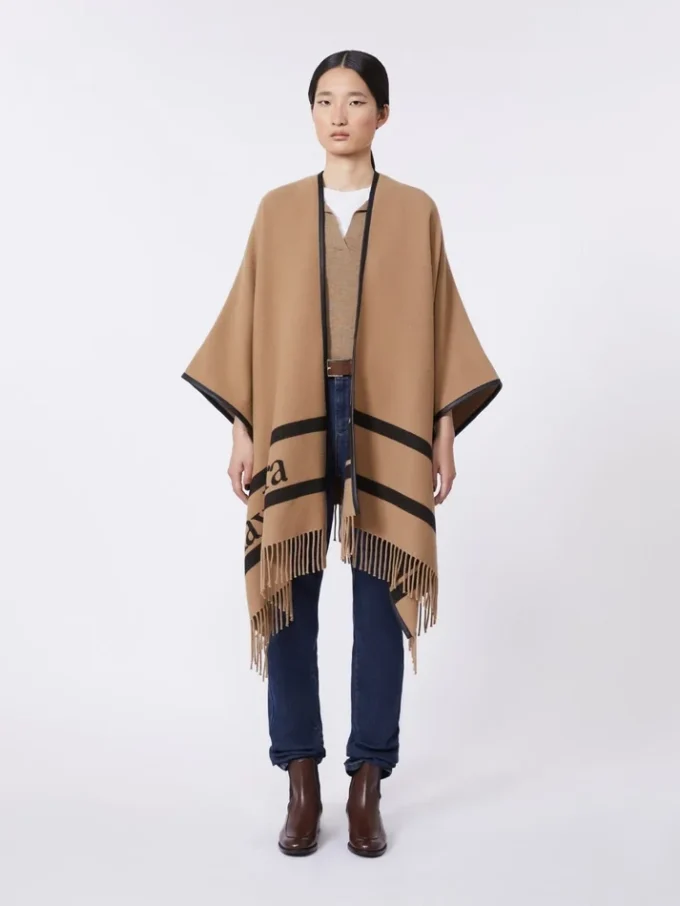Poncho i jacquarduld, kamel Poncho i jacquarduld, kamel
