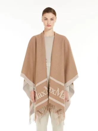 Poncho i jacquarduld, kamel Poncho i jacquarduld, kamel