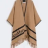 Poncho i jacquarduld, kamel Poncho i jacquarduld, kamel
