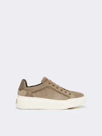 Ruskindssneakers, mud