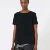 Satin-T-shirt, sort Satin-T-shirt, sort
