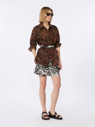 Shorts i bomuld og hør med print, sort