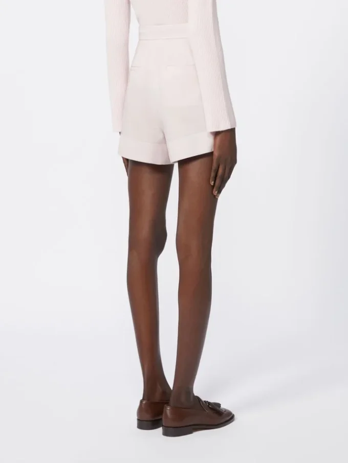 Shorts i uld, mohair og silke, beige-rosa Shorts i uld, mohair og silke, beige-rosa