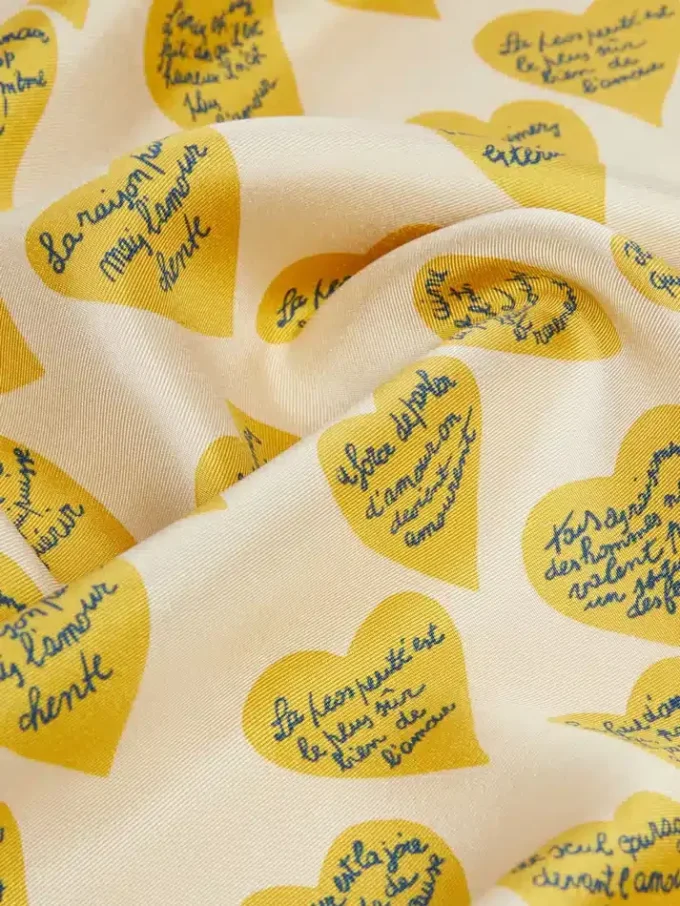 Silketørklæde med print, lyseblåt Silketørklæde med print, lyseblåt