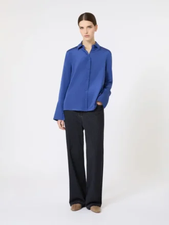 Skjorte i silke crepe de chine, kornblå