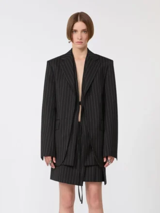 Skræddersyet blazer i gabardine med nålestriber, sort