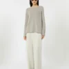 Sweater i uld og kashmirgarn, beige Sweater i uld og kashmirgarn, beige