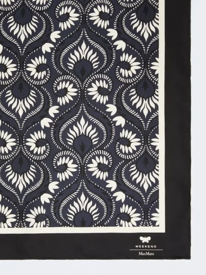 Ternet silkefoulard, marineblå