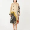Trenchcoat i mønstret vandafvisende gabardine, skin orient Trenchcoat i mønstret vandafvisende gabardine, skin orient
