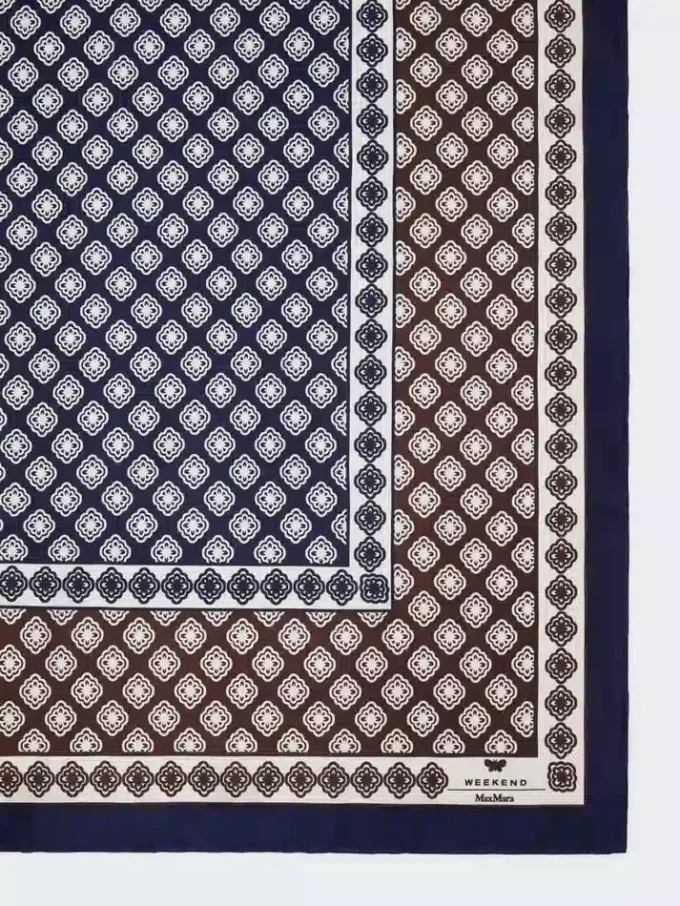 Trykt silkefoulard, mudder Trykt silkefoulard, mudder