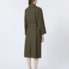 Vandafvisende trenchcoat i twill med bælte, grøn Vandafvisende trenchcoat i twill med bælte, grøn