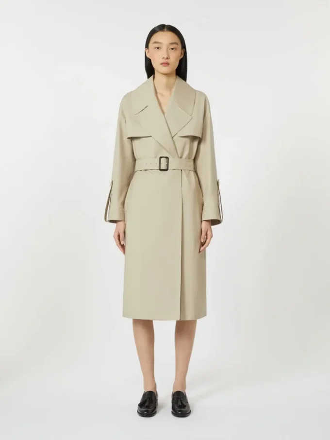 Vandafvisende trenchcoat i twill med bælte, sand Vandafvisende trenchcoat i twill med bælte, sand