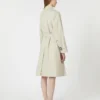 Vandafvisende trenchcoat i twill med dobbeltradet lukning, naturfarvet Vandafvisende trenchcoat i twill med dobbeltradet lukning, naturfarvet
